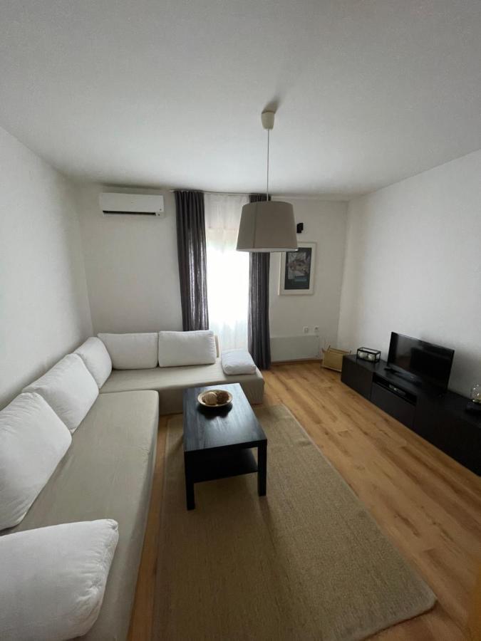 Holiday Home Cesarica Karlobag Kültér fotó