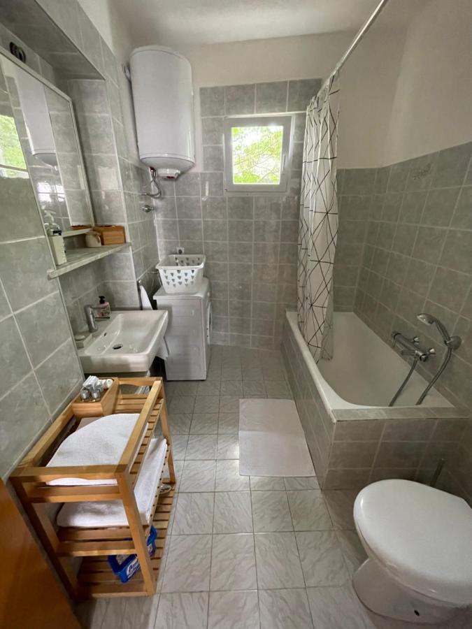 Holiday Home Cesarica Karlobag Kültér fotó
